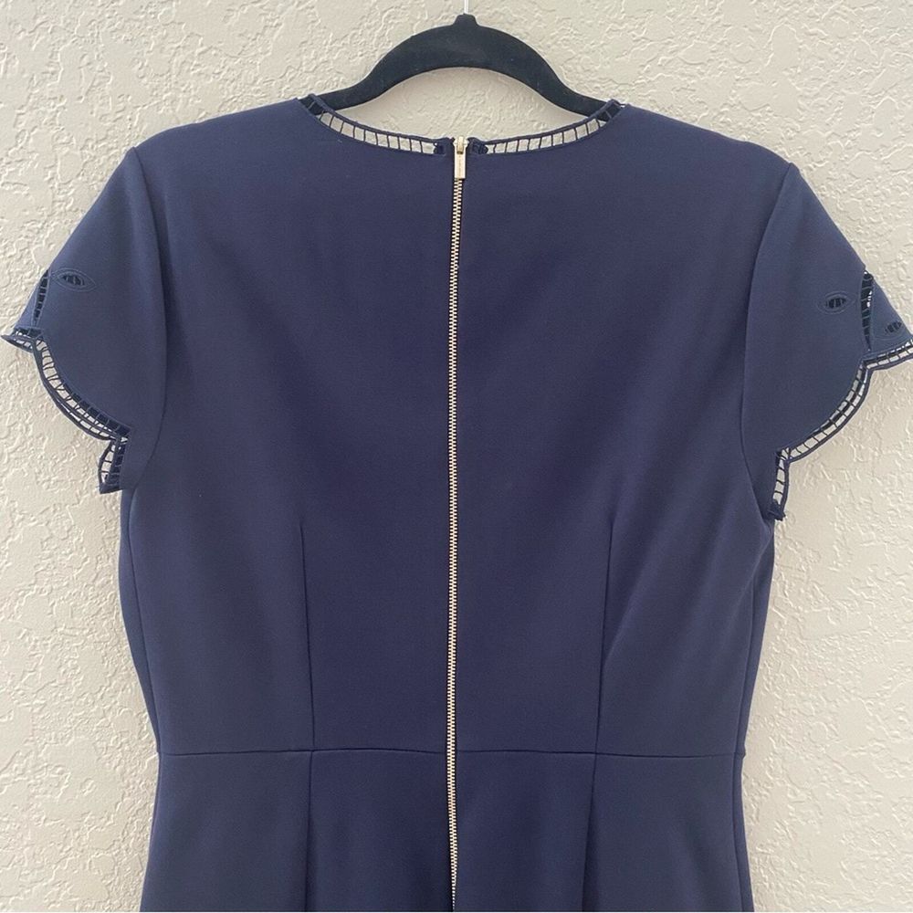 TAHARI Women's Dress Embroidered V-neck Cap Sleeve Navy Blue Size 6 - Picture 5 of 11